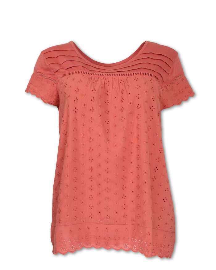 SHORT SLEEVED EYELET TEE