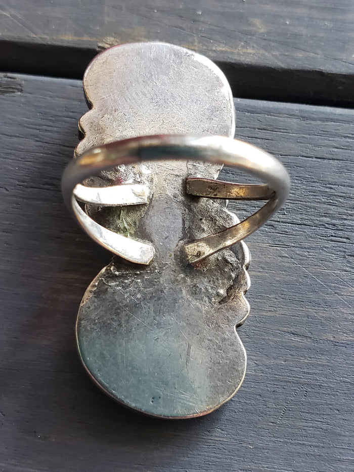 .925 Spiny Oyster Artisan ring size 8