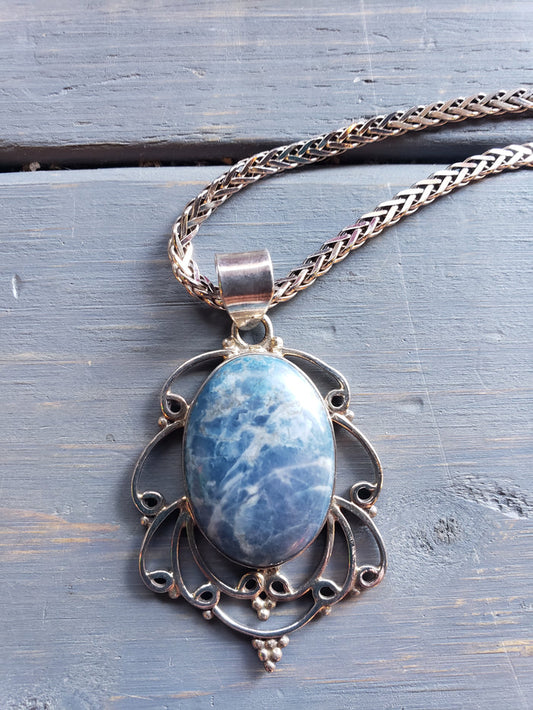 APATITE Pendant / .925 36 inch MILOR Italy Chain