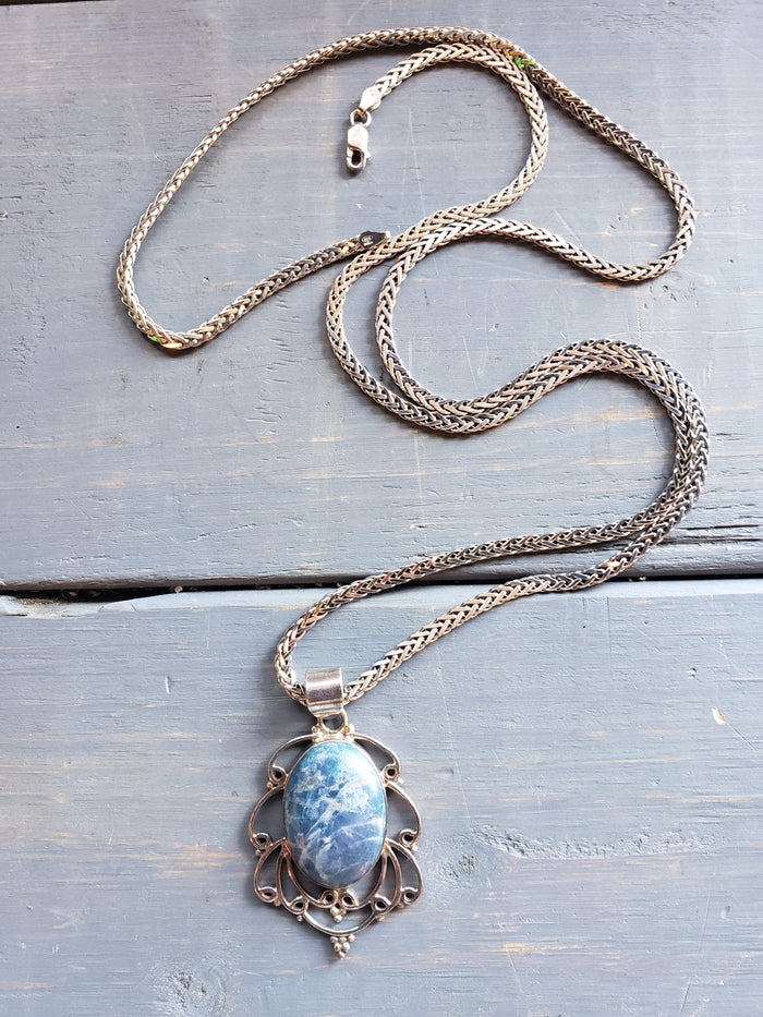 APATITE Pendant / .925 36 inch MILOR Italy Chain