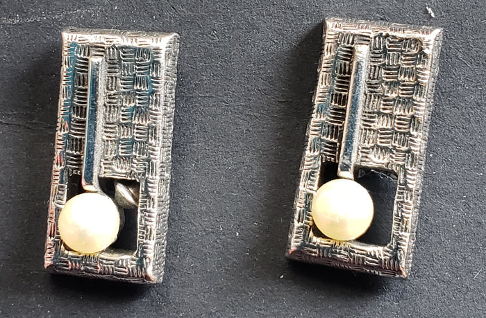 Judy Lee brand cuff links