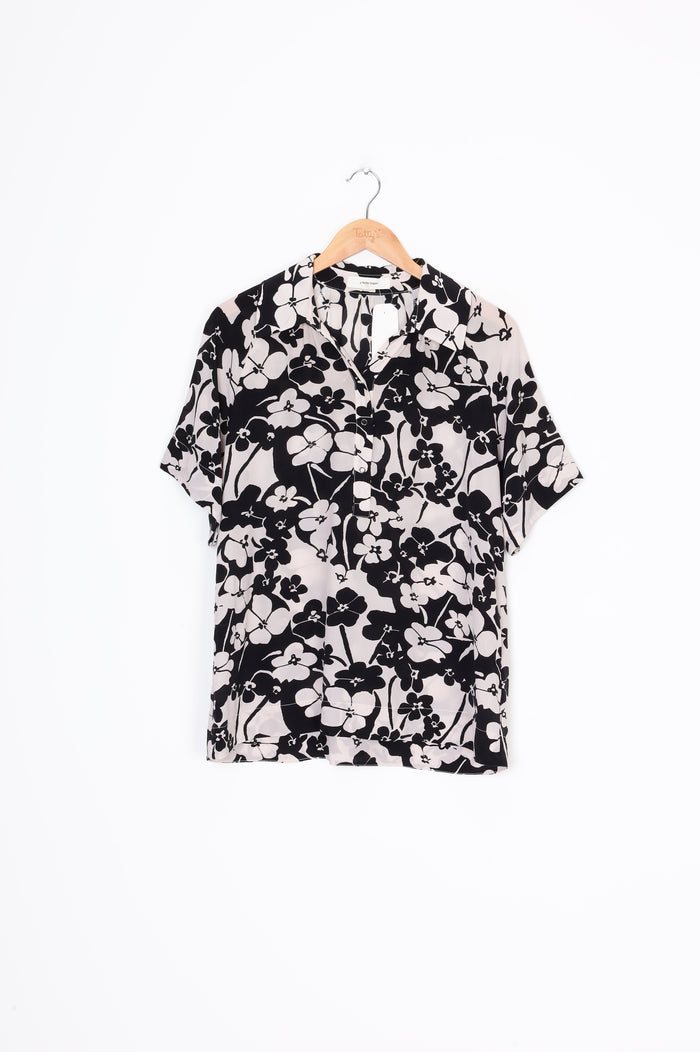 Juliette Hogan Womens Black Top Size 6