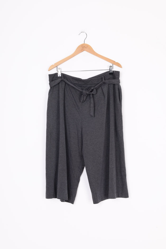 Moochi Womens Grey Shorts Size 14