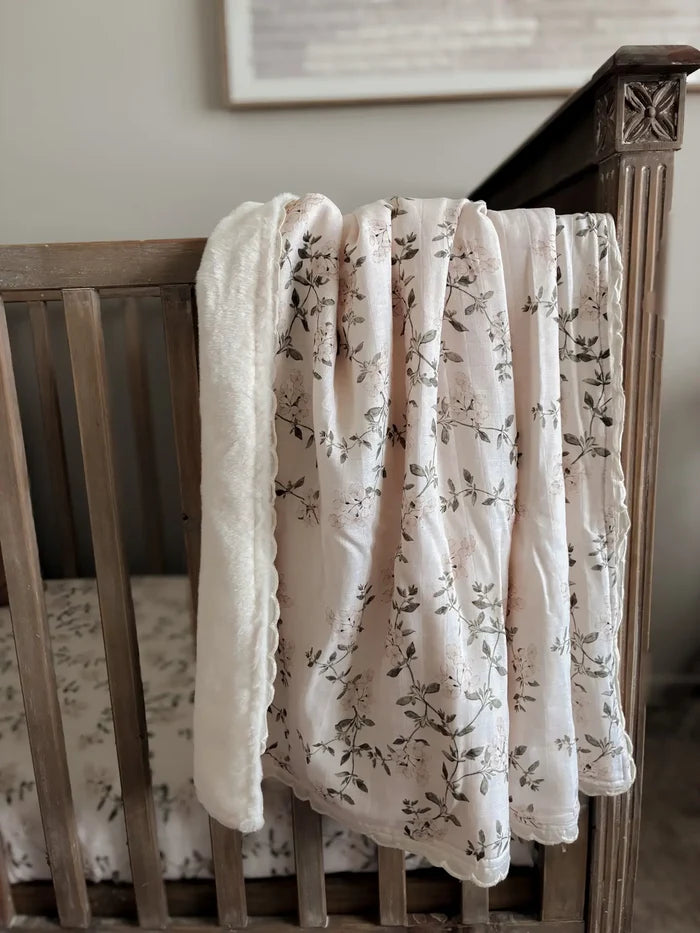 Pop Ya Tot Organic Fleur Blanche Fur Lined Blanket