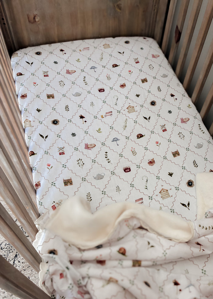 Pop Ya Tot Organic Muslin Cot Sheet - Cottage Picnic