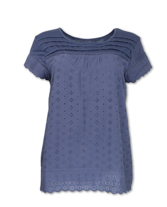 SHORT SLEEVED EYELET TEE