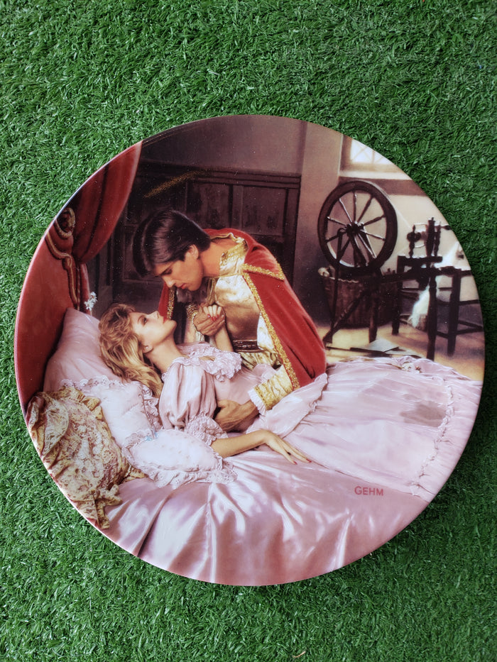 Sleeping Beauty collectible plate (1986)