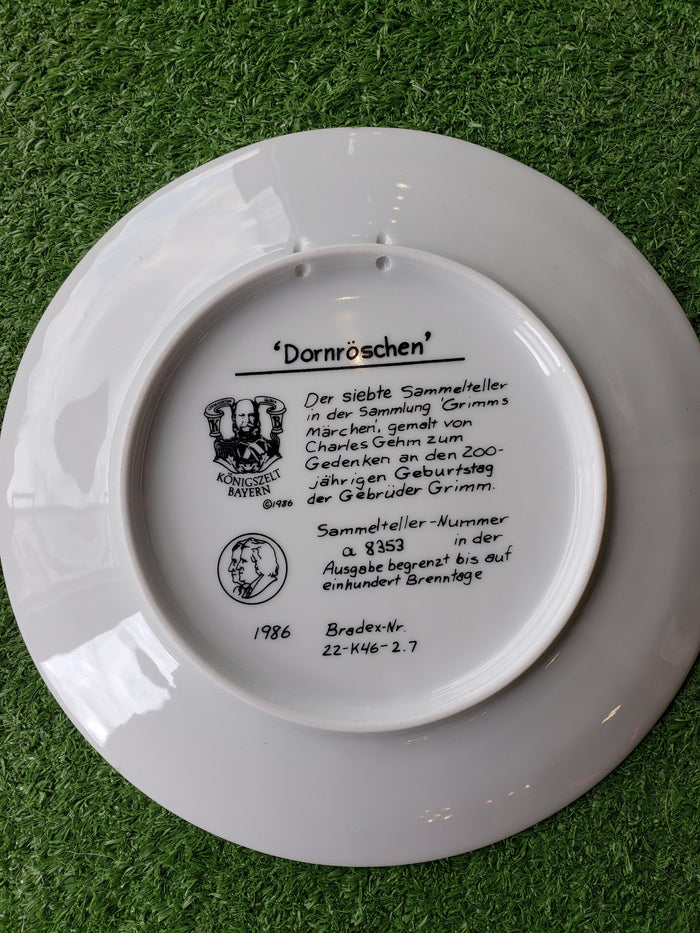 Sleeping Beauty collectible plate (1986)