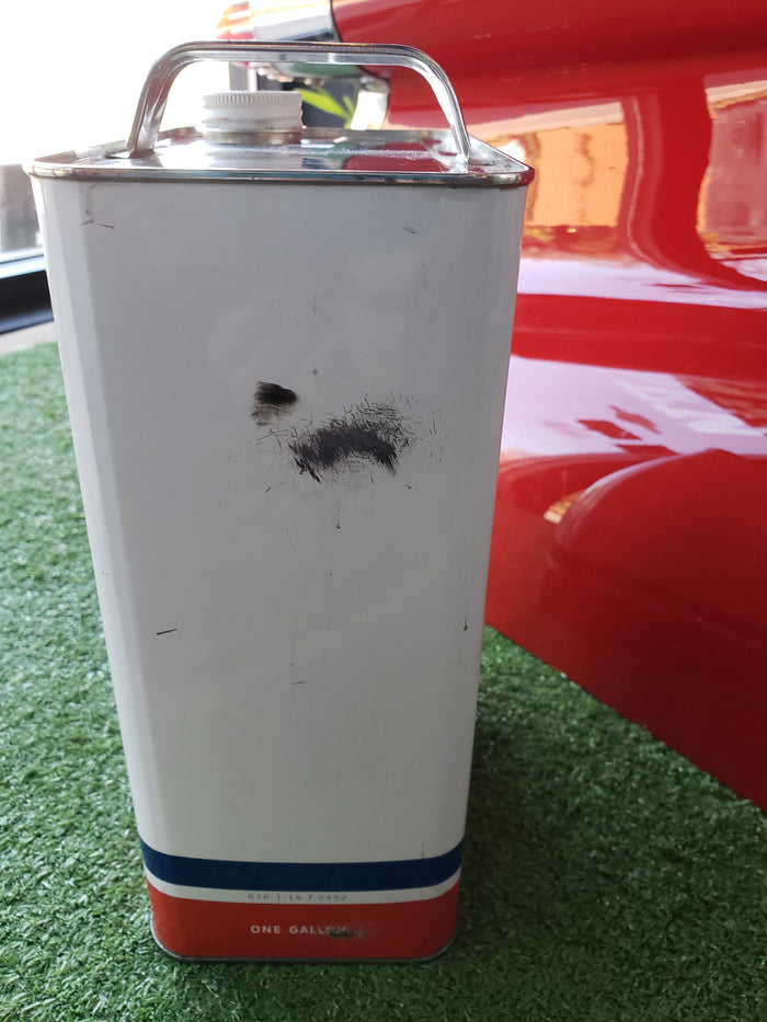 Standard Stanolind  gallon can