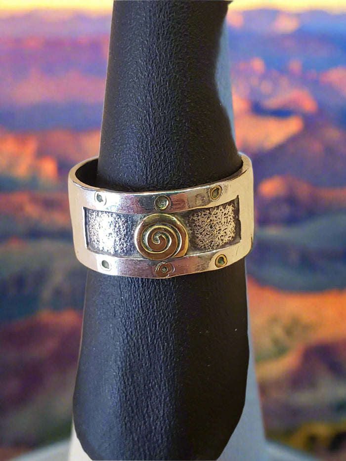 Sterling ring with spiral design size 9