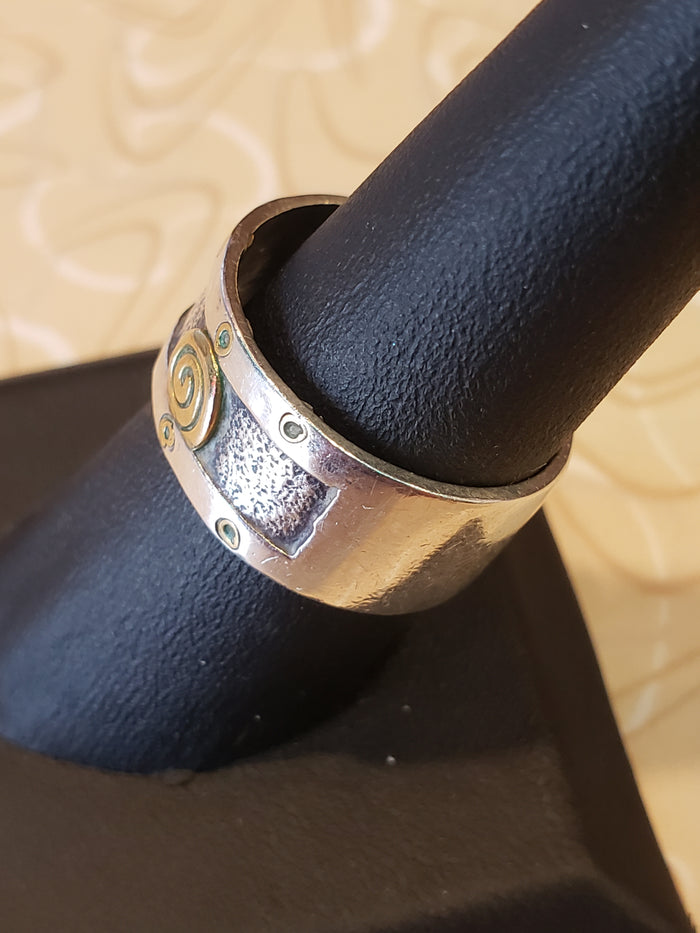 Sterling ring with spiral design size 9