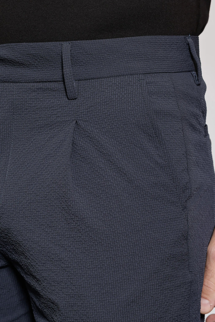 THE CITY PLEAT - TEXTURED SHORTS - NAVY BLUE