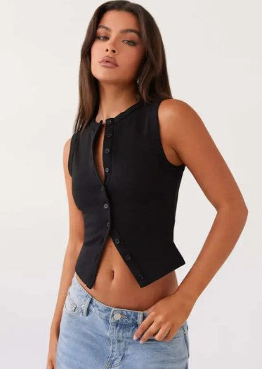 The Elegant Sleeveless Tailored Vest