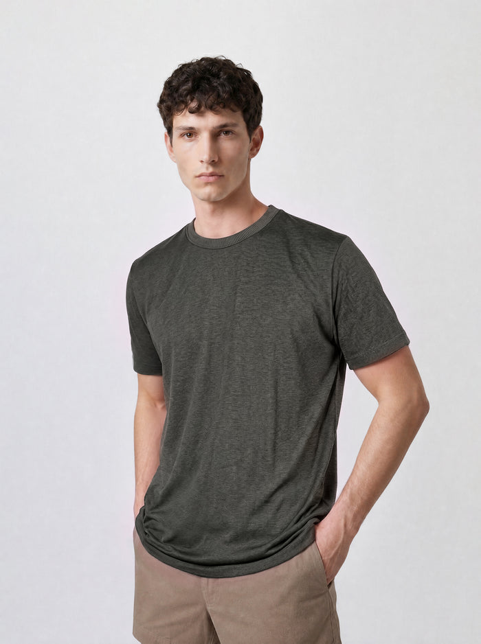 THE EVERYDAY - SEAMLESS HALF TEE - MILITARY GREEN