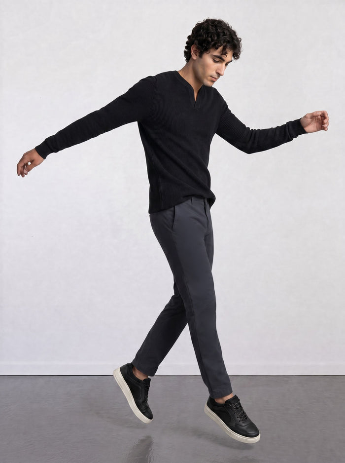 THE SOFT EASE - HENLEY SWEATER - BLACK