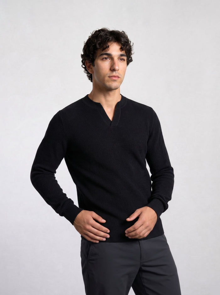 THE SOFT EASE - HENLEY SWEATER - BLACK