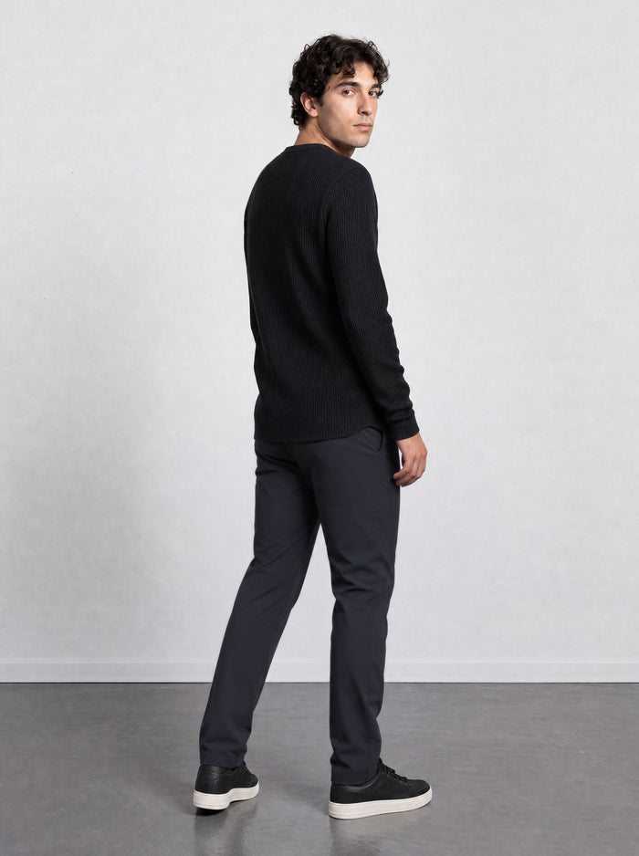 THE SOFT EASE - HENLEY SWEATER - BLACK