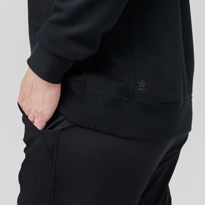Close-shot of the black sweatshirt